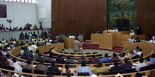 Sénégal : les députés  adoptent le projet de budget 2024 d’un montant de 7 003,6 milliards de FCFA