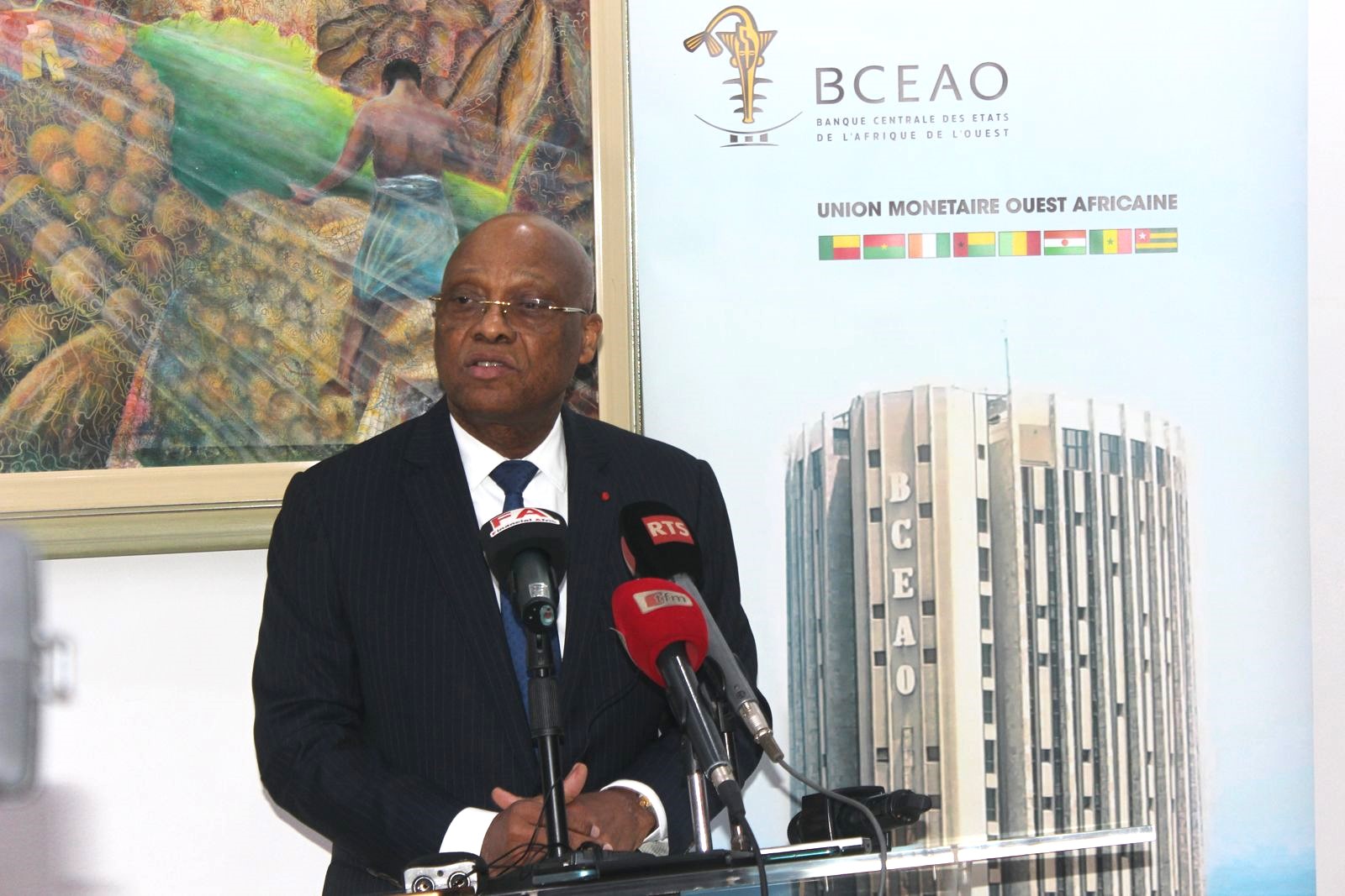 Le Gouverneur de la BCEAO détaille les trois motifs de la hausse du taux directeur
