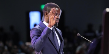 Le nouveau président du Sénégal Bassirou Diomaye Faye prête serment et succède à Macky Sall