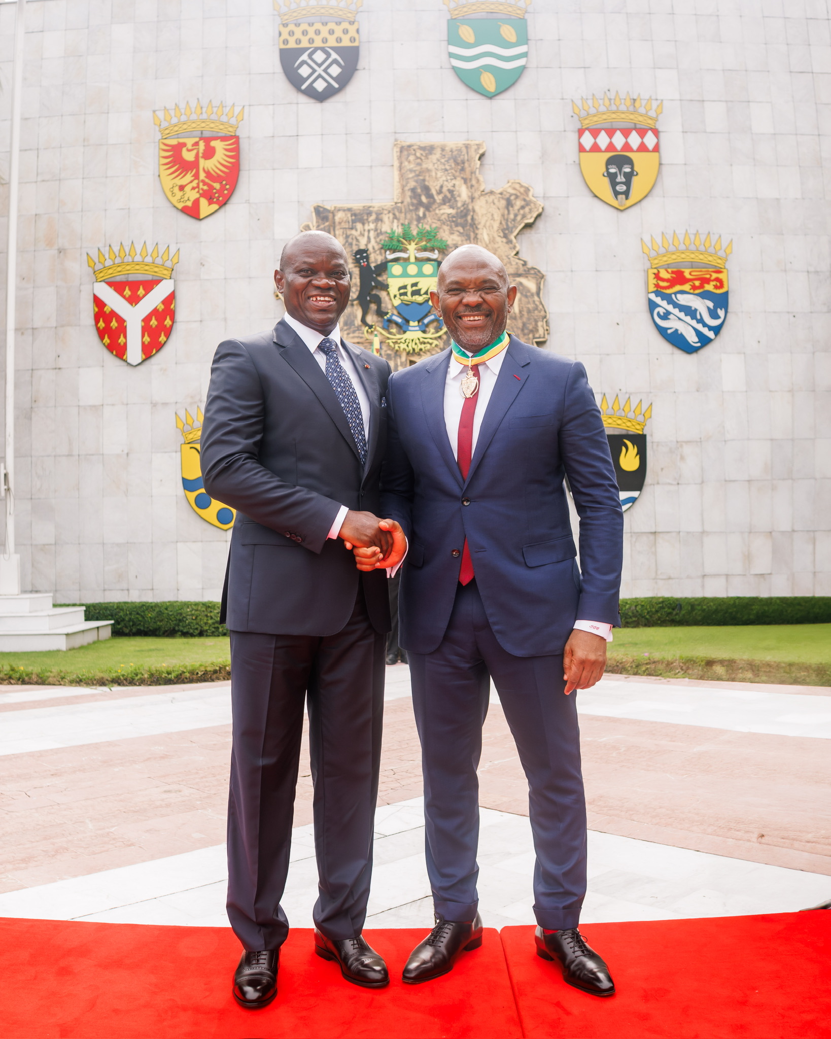 Le Gabon distingue Tony Elumelu pour son engagement en faveur du développement africain